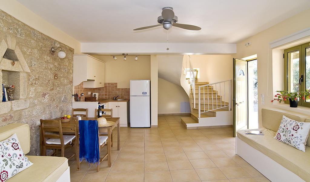 Amoni Holiday Homes Kardamyli Dış mekan fotoğraf